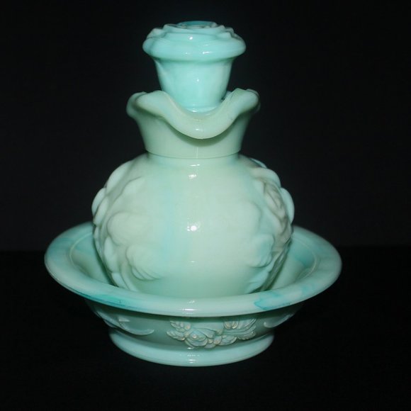 Avon Jadeite Pitcher and Basin | Vintage Avon Foaming Bath Oil Set - Picture 4 of 10